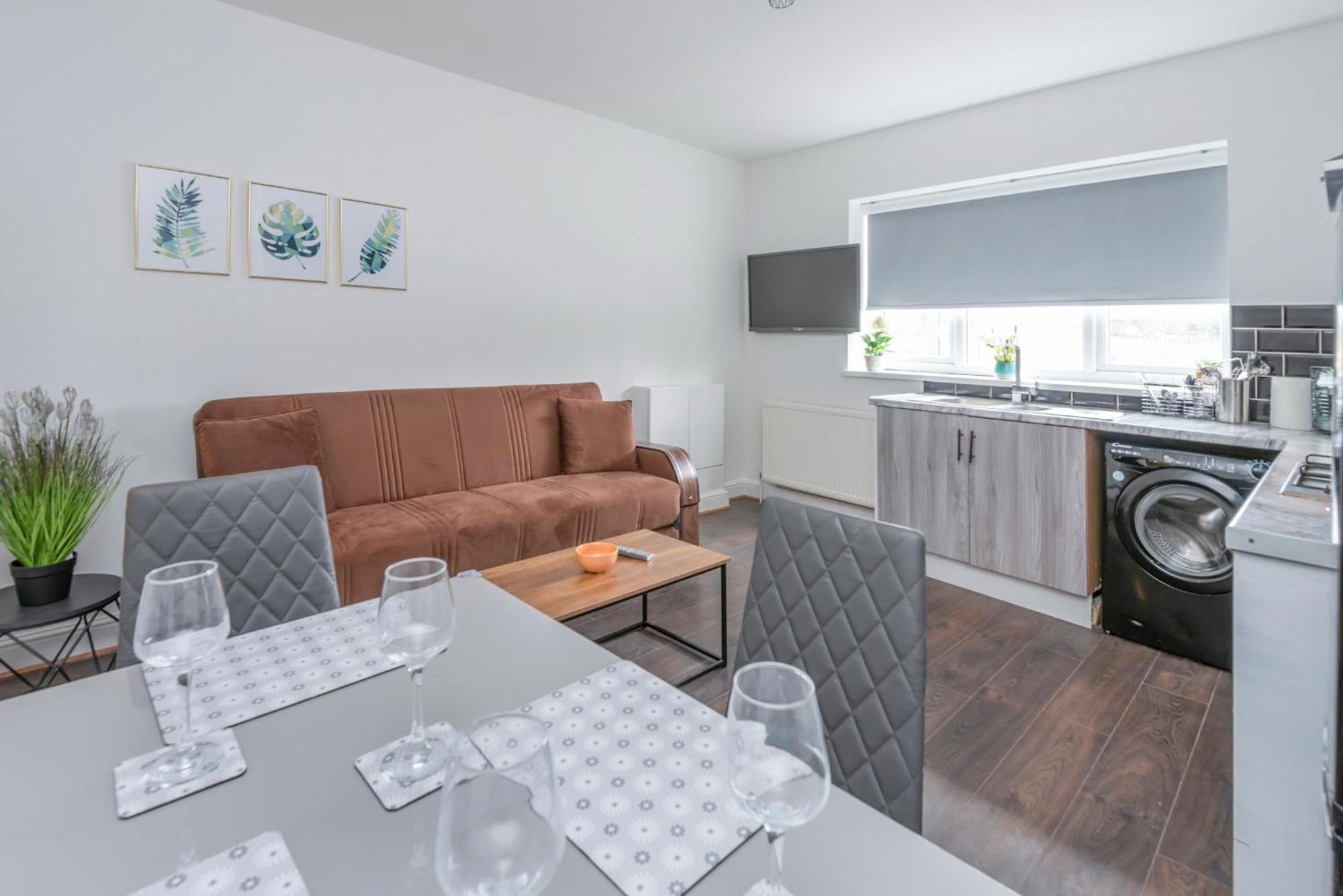 Modern Family Home W/Wi-Fi, Netflix, Self Check-In 런던 외부 사진