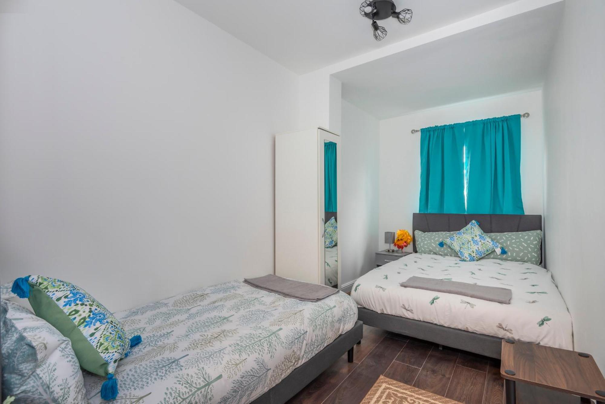Modern Family Home W/Wi-Fi, Netflix, Self Check-In 런던 외부 사진